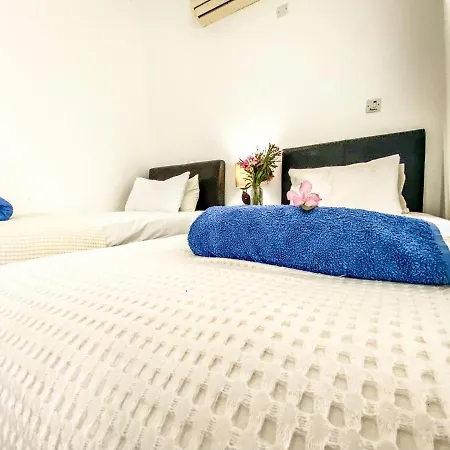 Sea Cliff Villa, 4 Beds, Sleeps 2- 7, Free Wifi, Heated Pool Option Agios Amvrosios (Kyrenia)