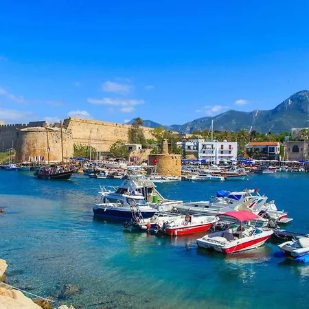 Sea Cliff Villa, 4 Beds, Sleeps 2- 7, Free Wifi, Heated Pool Option * Agios Amvrosios (Kyrenia)
