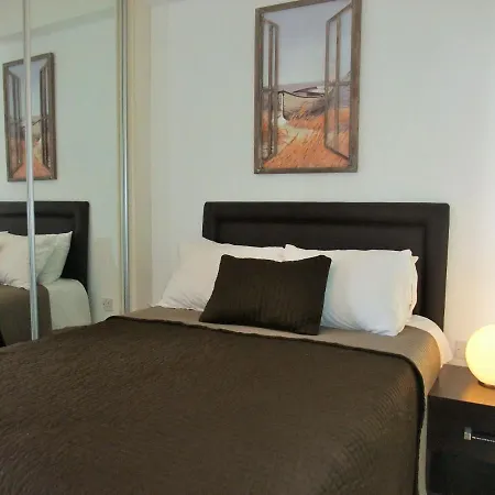 Sea Cliff Villa, 4 Beds, Sleeps 2- 7, Free Wifi, Heated Pool Option