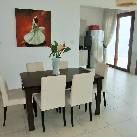 Sea Cliff Villa, 4 Beds, Sleeps 2- 7, Free Wifi, Heated Pool Option Villa Agios Amvrosios (Kyrenia)